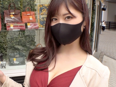 【潮吹き】巨乳で美人なドスケベお姉さんをナンパ！肉棒でズボズボ突かれまくったパイパンマンコから勢いよく吹き出すメス汁！
