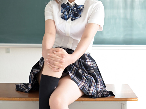 【ギャルゲーみたいなエロ体験】 幼馴染と夢のラブラブH！ リアルなパンツに興奮して生挿入しちゃった♡