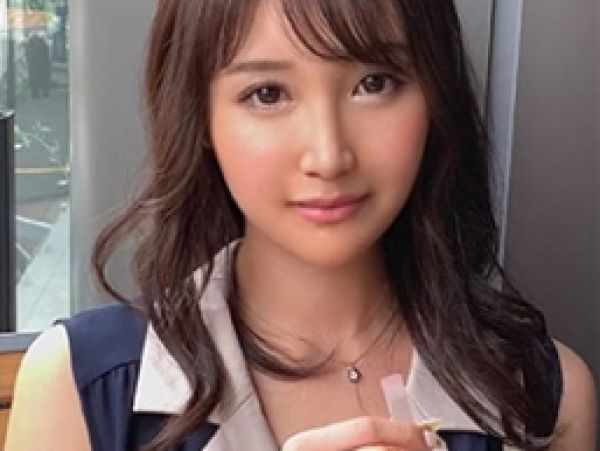 【スレンダー美人の官能】 華奢なカラダに激しいピストン！ 密着ハメ撮りで感じるエロティックなキスとセックス♡