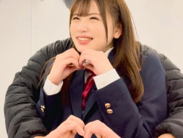 【制服娘と秘密のデート】 笑顔がキュートなJKとイケナイ関係♡ ホテルでオジサンと禁断のハメ撮りセックス！