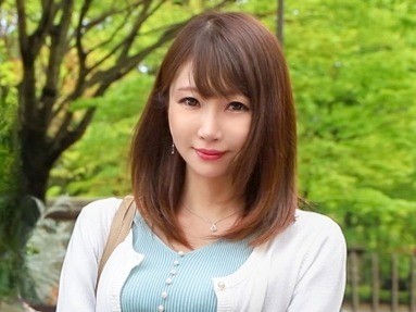 【三十路妻の性欲】旦那に内緒でAV出演！ 喉奥フェラでヨガリまくり、騎乗位で自ら腰を振るエロ奥様♡