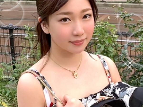 【むっちり介護士の淫らな本性】 色白ボディがエロさ満点！ 肉厚ボディを揺らし、本能のままに腰を振る濃厚セックス♡