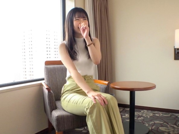 【清楚な美少女のドスケベ変身】緊張する美少女がエロモード全開！ スレンダーな身体をくねらせ、淫乱ご奉仕セックスに没頭♡