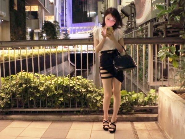 【色白スレンダー美容部員】『もうダメ…イっちゃう！』清楚なお姉さんが、膣奥を激しく突かれてガチイキ連続絶頂！ピストンされながらクリを弄る貪欲な姿に興奮必至！♡