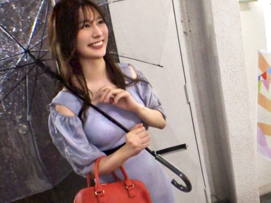【ナンパされた巨乳お姉さん】『ダメ…でも気持ちいい…』おっとり美人のお姉さんが街中で声をかけられ、豊満なボディを揺らしてエチエチなセックスに溺れる！敏感な乳首と美巨乳がたまらない！♡