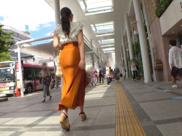 【高身長スレンダー美女をゲット！】『久しぶりで感度MAX…』173cmの美脚お姉さんをナンパ成功！ご無沙汰マ●コに極太チンポをぶち込み、手マンでビシャビシャ大洪水！！悶絶イキが止まらない！♡