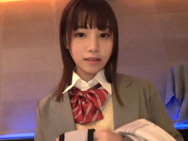 【ロリ美少女の危険な遊び】『おじさん、気持ちいい…』無垢な少女が年上チ○ポに夢中！従順なふりをしてご褒美の鬼ピストンでイキまくる、背徳の快楽に溺れる幼な顔♡