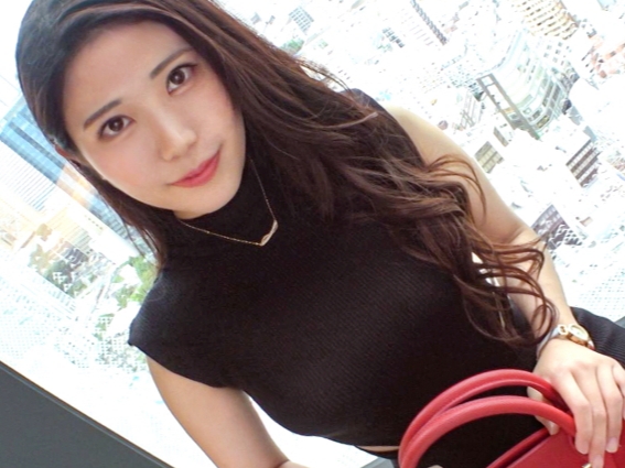 【巨尻お姉さんのタイトワンピ誘惑】『奥まで欲しい…』セクシーなタイトワンピから覗く巨尻がたまらない！欲求不満なお姉さんが肉棒をくわえ込み、激しくイキ乱れる！ピタッとしたワンピが強調する美尻と、悶える姿が最高にエロい！！