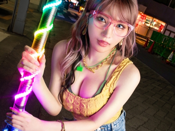 【バチクソエロいギャル訪問】イマドキギャルが素人宅で大暴れ！肉棒に跨りズボズボ腰振り、エロすぎるセックスで素人チンポを骨抜きにする！♡