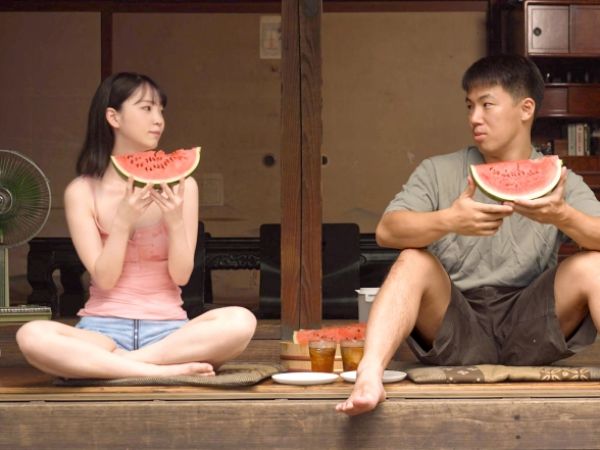 【夏の田舎で幼馴染と汗だくセックス】セミの声が響く暑い夏の日、幼馴染とひたすら交わる肉欲まみれの濃厚プレイ！蒸し暑さも忘れるほど熱い夜♡