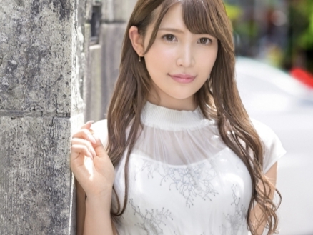 【スレンダー美少女と素人男性の濃厚SEX】エロいカラダを絡ませ、感じ合う！素人男性を翻弄する美少女の敏感ボディが、本気のエロさを披露！